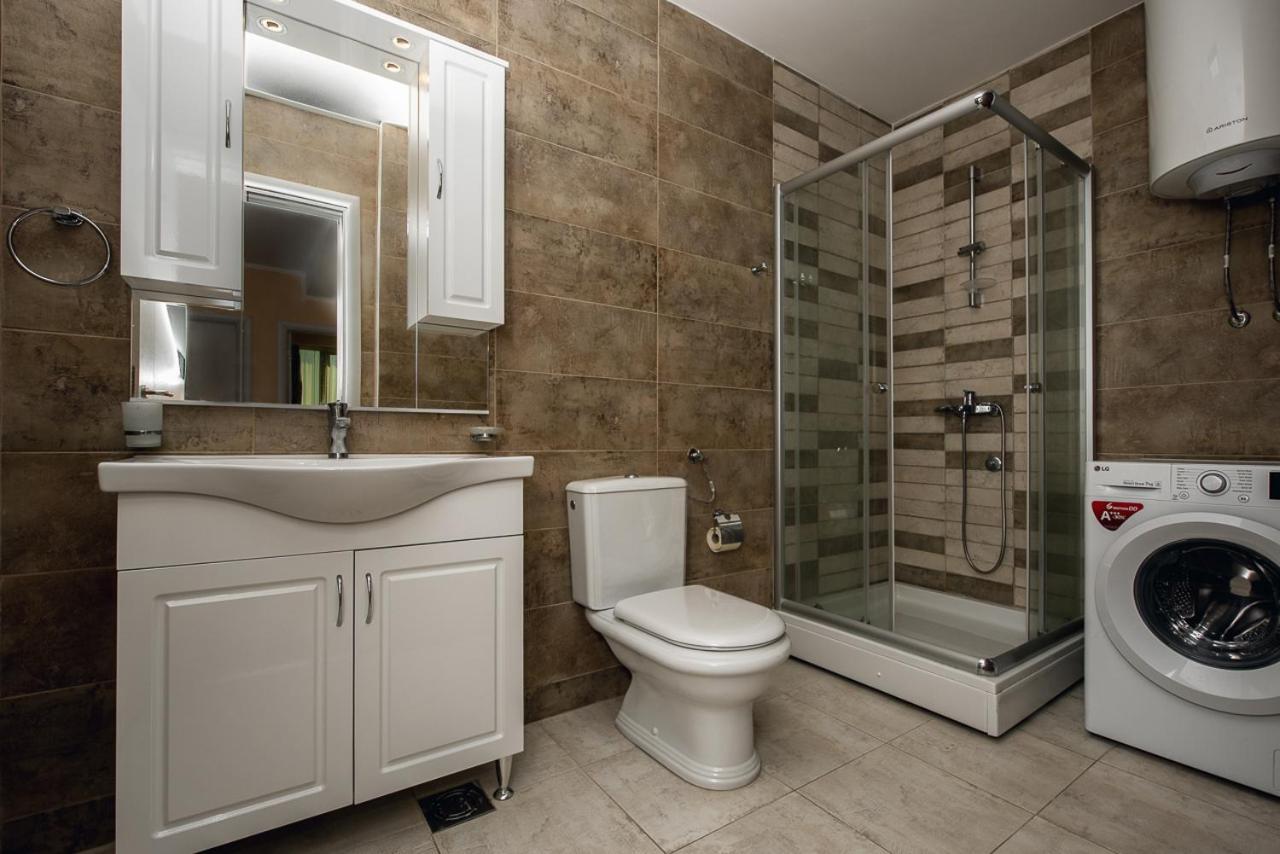 Adria Lux Sveti Stefan Budva