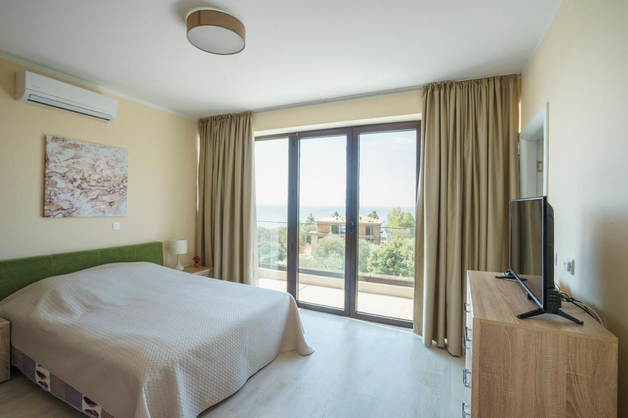Adria Lux Sveti Stefan Budva