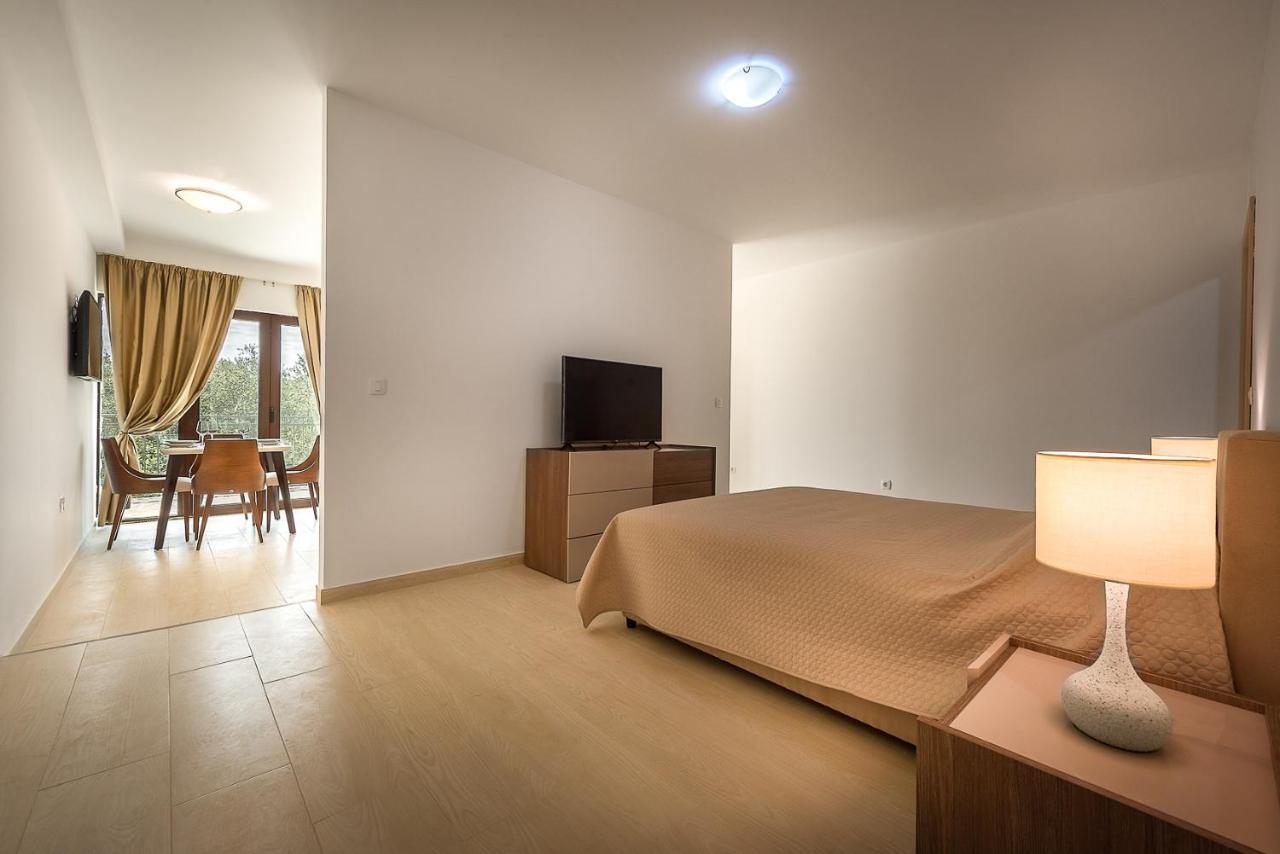 Adria Lux Sveti Stefan Apartment Budva